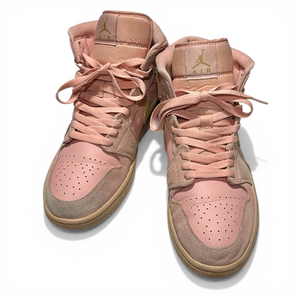 Rare Nike Air Jordan 1 Mid Coral Gold Sneakers GOAT Iconic Womens 9 Luxe
